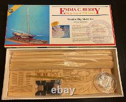Modèle De Navire Emma C. Berry Sloop-rided Well Smack Kit 2150 Modèle De Voies Navales