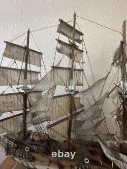 Modèle de Bateau à Voile en Bois Vintage Clipper XIXe Siècle Nautique 33 X 24 À Lire