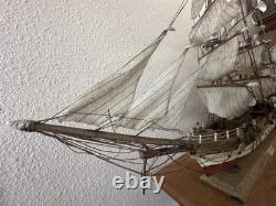 Modèle de Bateau à Voile en Bois Vintage Clipper XIXe Siècle Nautique 33 X 24 À Lire