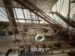 Modèle de Bateau à Voile en Bois Vintage Clipper XIXe Siècle Nautique 33 X 24 À Lire