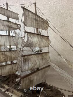 Modèle de Bateau à Voile en Bois Vintage Clipper XIXe Siècle Nautique 33 X 24 À Lire