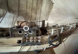 Modèle de Bateau à Voile en Bois Vintage Clipper XIXe Siècle Nautique 33 X 24 À Lire