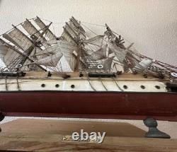 Modèle de Bateau à Voile en Bois Vintage Clipper XIXe Siècle Nautique 33 X 24 À Lire