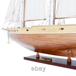 Modèle de bateau Bluenose II entièrement assemblé