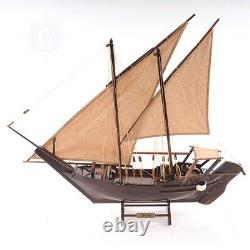 Modèle de bateau DHOW moyen en bois fait main, entièrement assemblé