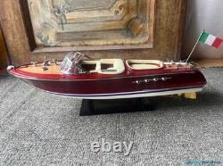 Modèle de bateau Riva Aquarama de couleur crème, modèle Riva, décoration Fengshui