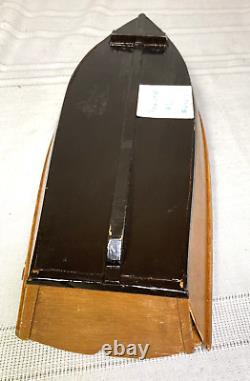 Modèle de bateau à rames en bois d'art populaire vintage 12