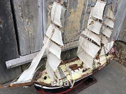 Modèle de bateau à voile en bois de l'USS Constitution, fait à la main et sur mesure, de 24 pouces