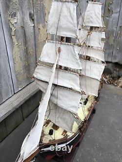 Modèle de bateau à voile en bois de l'USS Constitution, fait à la main et sur mesure, de 24 pouces