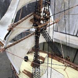 Modèle de bateau à voile en bois de l'USS Constitution, fait à la main et sur mesure, de 24 pouces