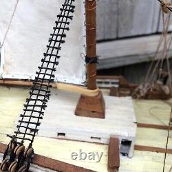 Modèle de bateau à voile en bois de l'USS Constitution, fait à la main et sur mesure, de 24 pouces