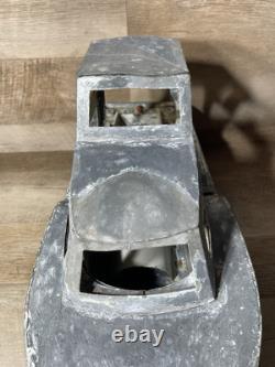 Modèle de bateau croiseur en bois et en zinc vintage 22 L