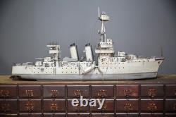 Modèle de bateau de guerre antique de la marine américaine en bois d'art populaire 50