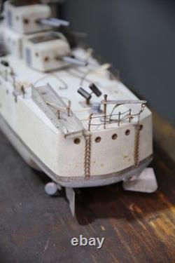 Modèle de bateau de guerre antique de la marine américaine en bois d'art populaire 50