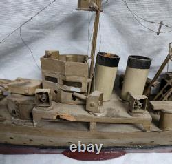 Modèle de bateau de guerre fait main en bois FOLK ART croiseur USS New Orleans de la Seconde Guerre mondiale