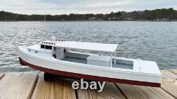 Modèle de bateau de travail Deadrise de la baie de Chesapeake, toit rigide, version 2, entièrement assemblé
