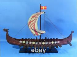 Modèle de bateau drakkar viking en bois 24