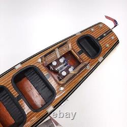 Modèle de bateau en bois AM Authentic Models Triple Cockpit AS115 Craft Runabout