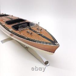 Modèle de bateau en bois AM Authentic Models Triple Cockpit AS115 Craft Runabout