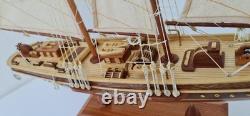 Modèle de bateau en bois Atlantique 28 73cm Voilier en bois fait à la main