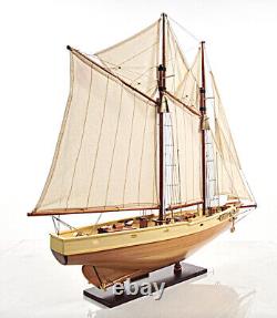 Modèle de bateau en bois Bluenose II entièrement assemblé de 30 pouces - Nouveau replica