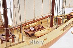 Modèle de bateau en bois Bluenose II entièrement assemblé de 30 pouces - Nouveau replica