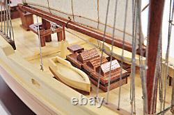 Modèle de bateau en bois Bluenose II entièrement assemblé de 30 pouces - Nouveau replica