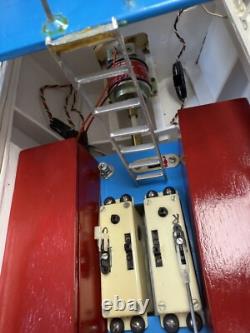 Modèle de bateau en bois Cabin Cruiser Yacht de bassin 26 Vintage