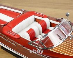 Modèle de bateau en bois Riva rouge n°21 pour décorer une table ou une étagère