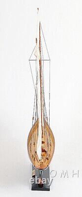 Modèle de bateau en bois de 27 pouces Peinture Pen Duick Replica