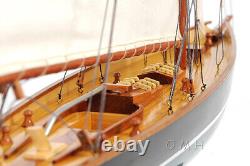Modèle de bateau en bois de 27 pouces Peinture Pen Duick Replica