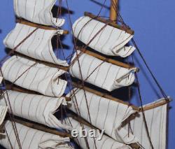 Modèle de bateau en bois de caravelle de bataille fait main vintage