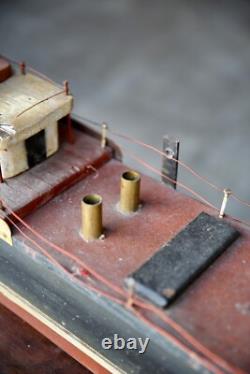 Modèle de bateau en bois de cargo vintage 6 pieds art populaire nautique Grands Lacs