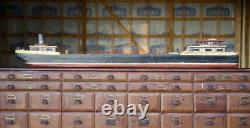 Modèle de bateau en bois de cargo vintage 6 pieds art populaire nautique des Grands Lacs