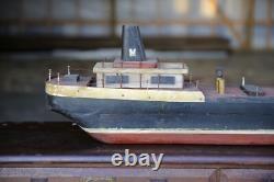 Modèle de bateau en bois de cargo vintage 6 pieds art populaire nautique des Grands Lacs