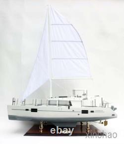 Modèle de bateau en bois de précision Yacht de luxe Catamaran Lagoon 450F L27.6 Neuf