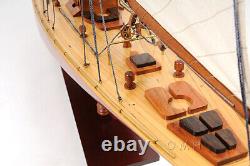 Modèle de bateau en bois de voilier Endeavour de 40 pouces