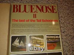 Modèle de bateau en bois du Bluenose Schooner de 1985, vintage, neuf dans sa boîte scellée