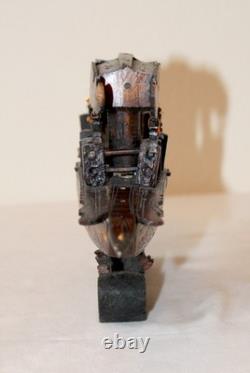 Modèle de bateau en bois sculpté à la main chinois rare et antique du début du 20e siècle sur support
