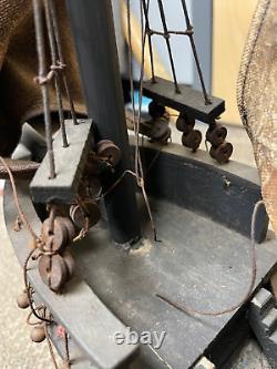 Modèle de bateau en bois vintage Santa Maria