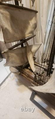 Modèle de bateau en bois vintage voilier clipper décor nautique. Très grand