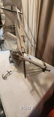 Modèle de bateau en bois vintage voilier clipper décor nautique. Très grand