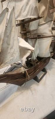 Modèle de bateau en bois vintage voilier clipper décor nautique. Très grand