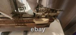 Modèle de bateau en bois vintage voilier clipper décor nautique. Très grand