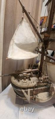 Modèle de bateau en bois vintage voilier clipper décor nautique. Très grand