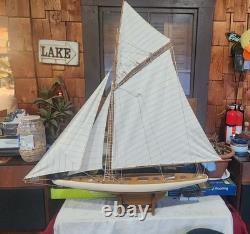 Modèle de bateau en bois vintage voilier clipper décoration nautique. Très grand