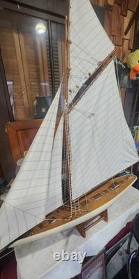 Modèle de bateau en bois vintage voilier clipper décoration nautique. Très grand