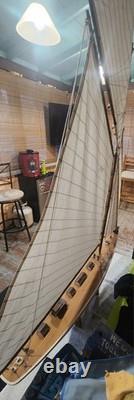 Modèle de bateau en bois vintage voilier clipper décoration nautique. Très grand