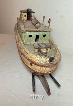 Modèle de bateau remorqueur en bois sculpté fait main, art populaire antique rare