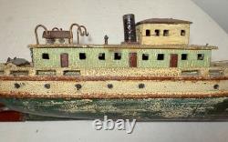 Modèle de bateau remorqueur en bois sculpté fait main, art populaire antique rare